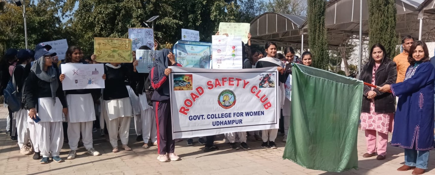 GCW Udhampur organises awareness rally on Be a  Road Safety Hero